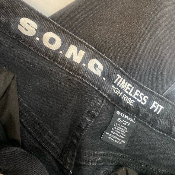 S.O.N.G of Style Black Distressed High Rise Jeans - Timeless Fit, Size 5/27 - Picture 5 of 6